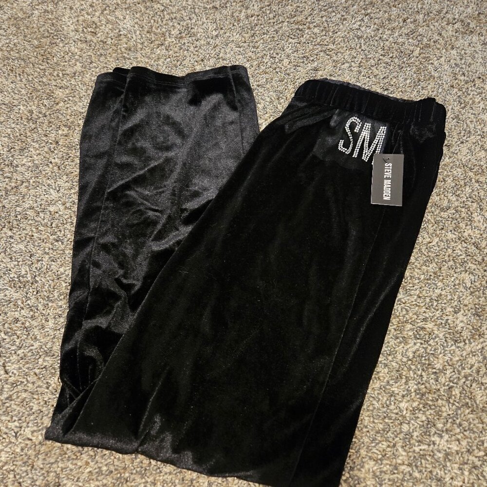 NWT Steve Madden Velour Rhinestone Logo Sweatpants Black M